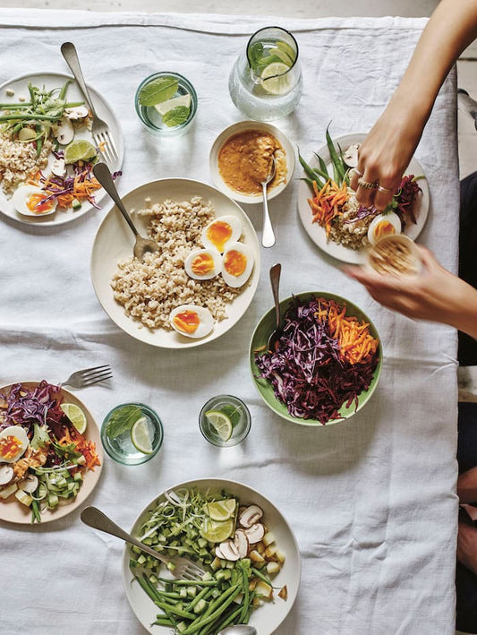 Reads: A Simple Table by Chi-San Wan and Natali Stajcic