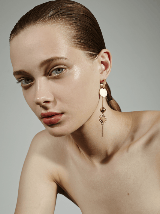 Festive Masterclass: "Anti-Party" Hair and Beauty