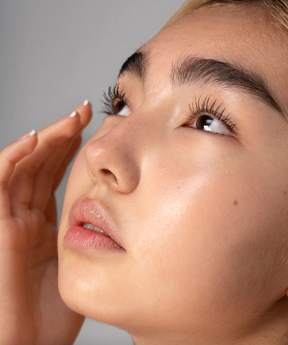 Straight Up Volumizing Peptide Mascara 10ml